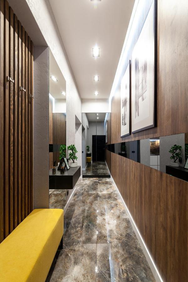 Dream Apartament On Drahomanova Street リヴィウ エクステリア 写真