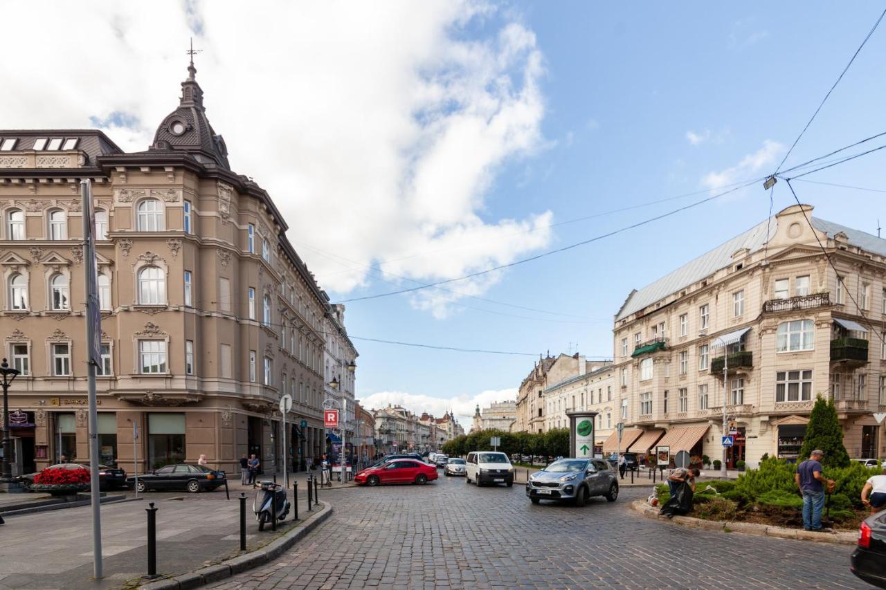 Dream Apartament On Drahomanova Street リヴィウ エクステリア 写真
