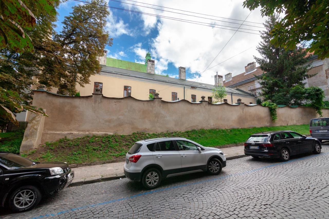 Dream Apartament On Drahomanova Street リヴィウ エクステリア 写真
